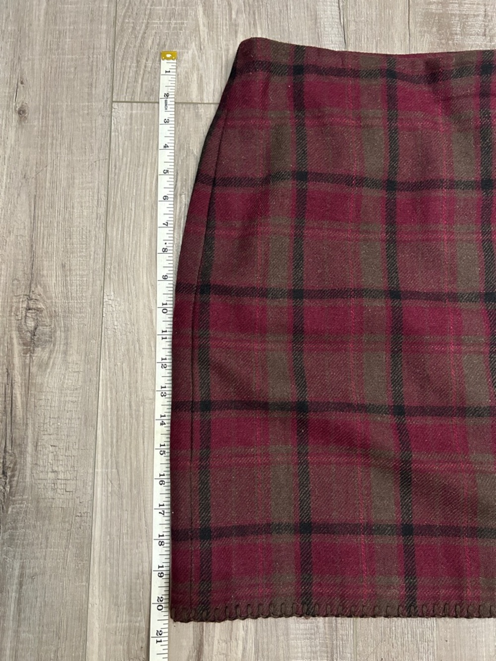 Eddie Bauer Burgundy and Olive Plaid Mini Skirt size 14 - Picture 2 of 5